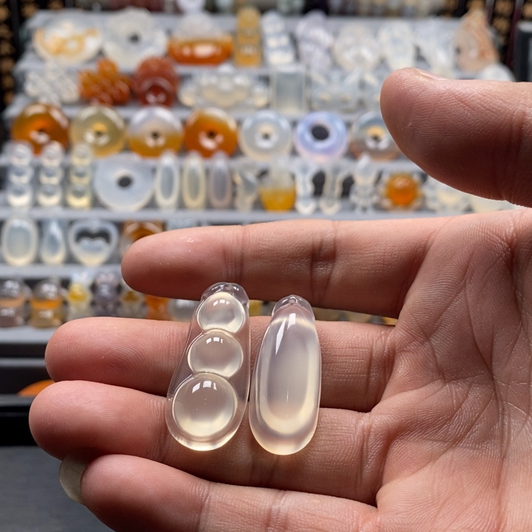 黑***️玛瑙/玉髓未镶嵌颈饰