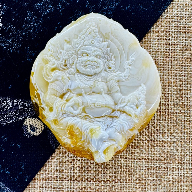 典藏级肖时清大师工金瓷白溶洞黄财神纯手工雕刻蜜蜡无事牌