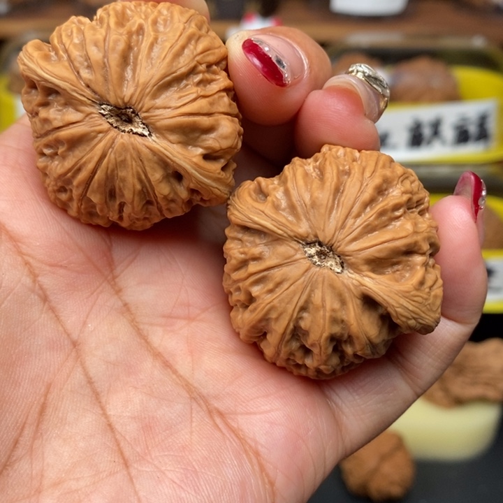 文玩核桃吊坠劉*40全品铁锤