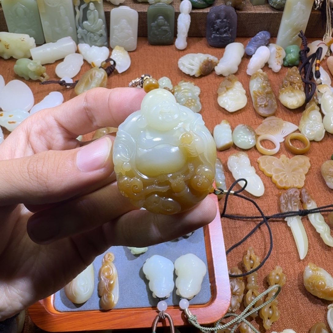 和田玉颈饰未镶嵌嘉****a