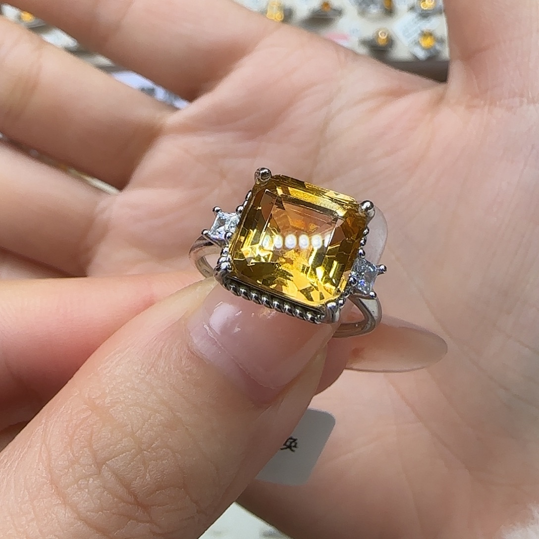 丫***头银S925镶嵌珠宝半成品水晶G 4.5克拉
