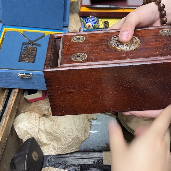 大叶紫檀（黑酸枝木类）