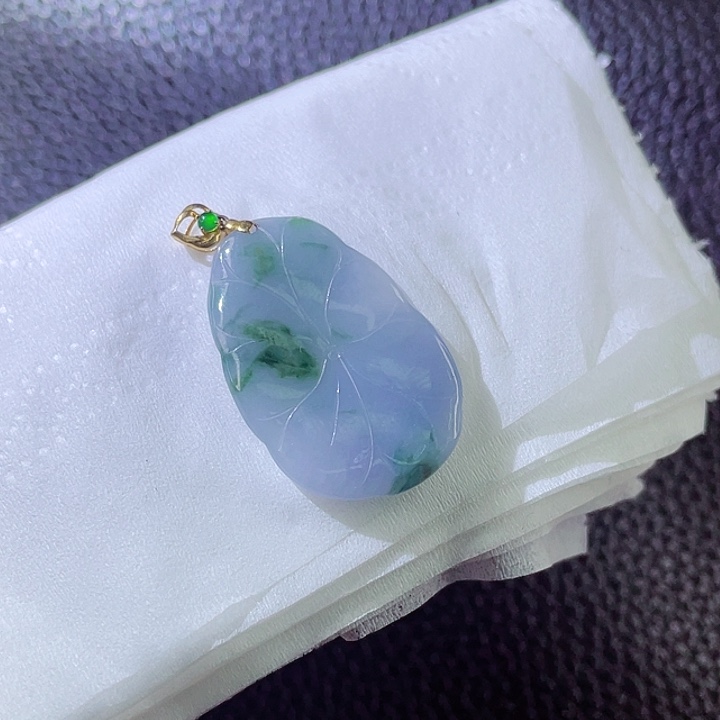 翡翠颈饰18K金镶嵌翡翠