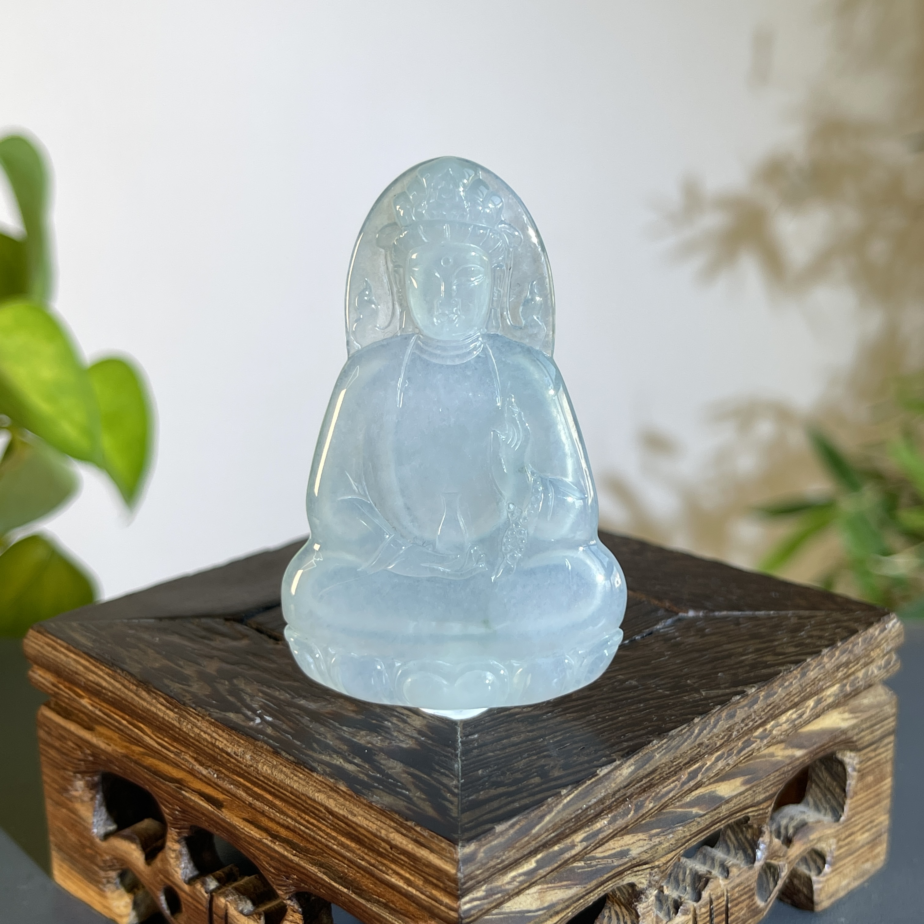 JXW17-147 天然缅甸A货翡翠 素衣观音