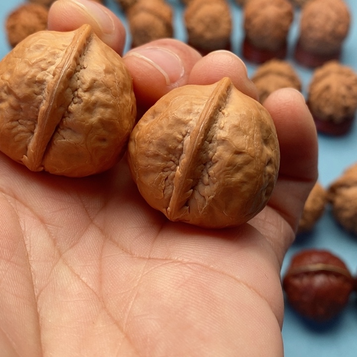 文玩核桃把件精品文玩手捻水晶佛元