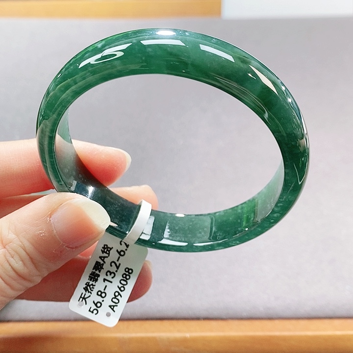 【闪购商品】翡翠手镯（圆镯）未镶嵌