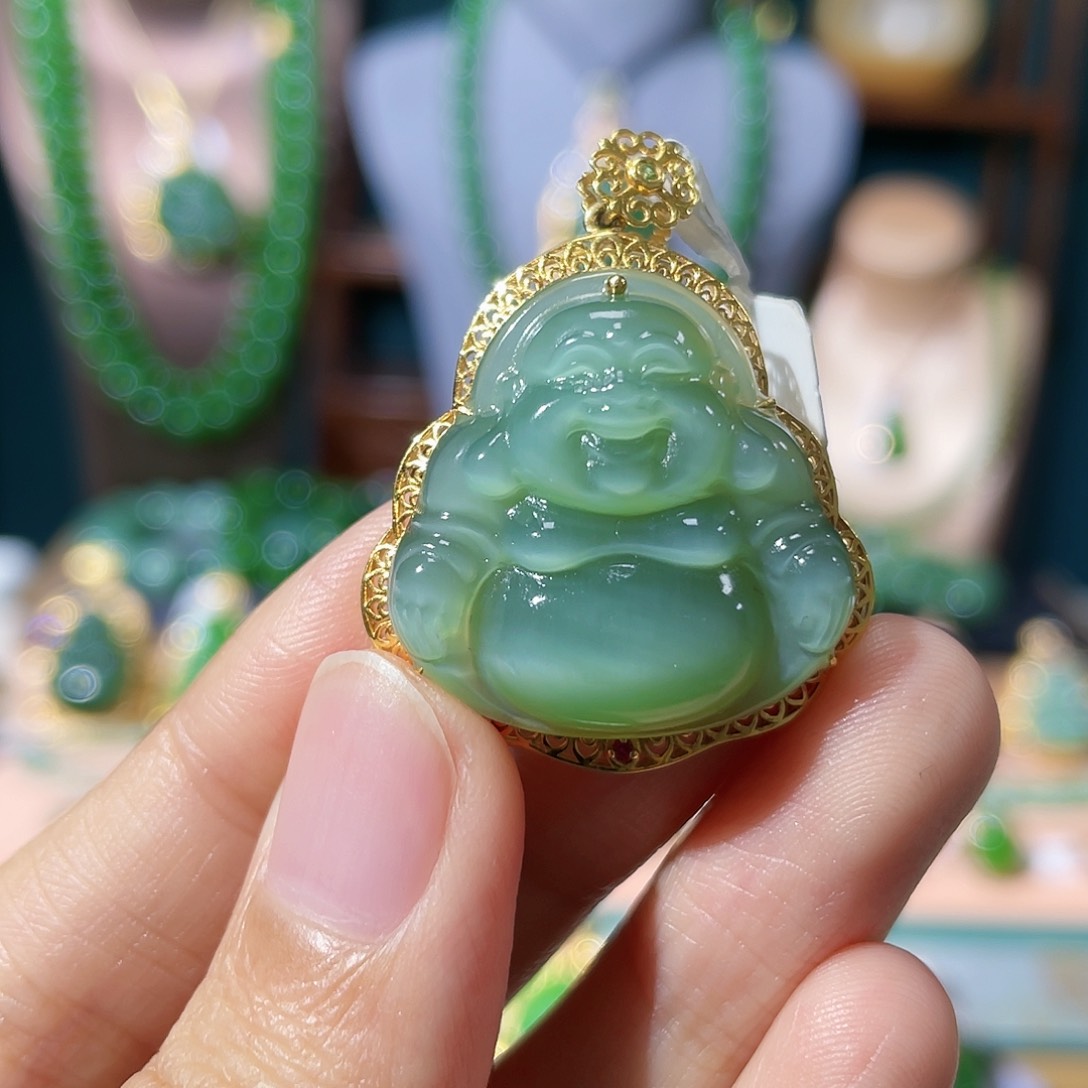 和田玉（碧玉）颈饰18K金镶嵌