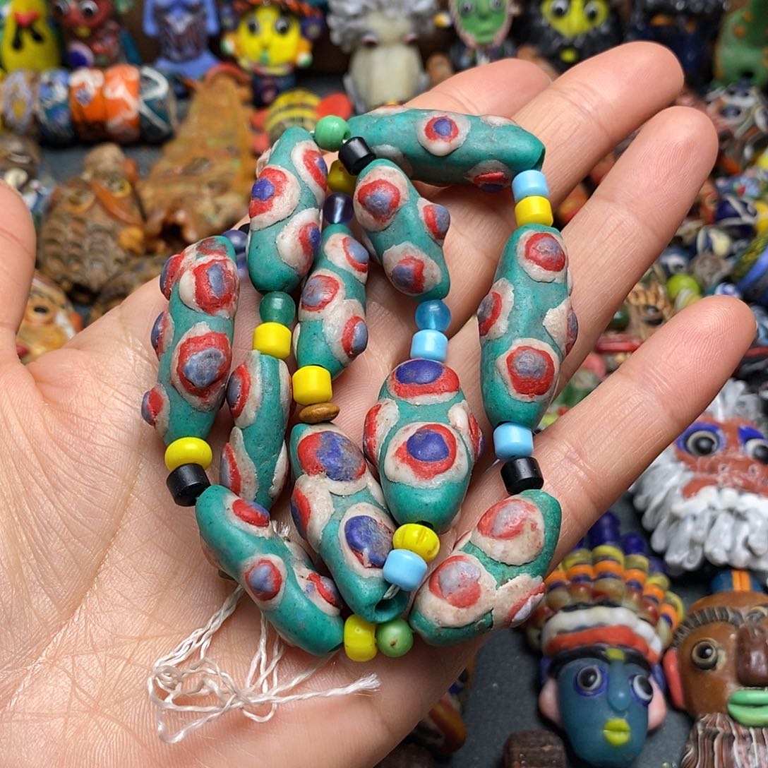 琉璃颈饰蜻蜓眼链子