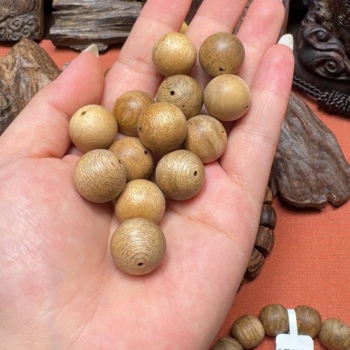 大叶紫檀（黑酸枝木类）