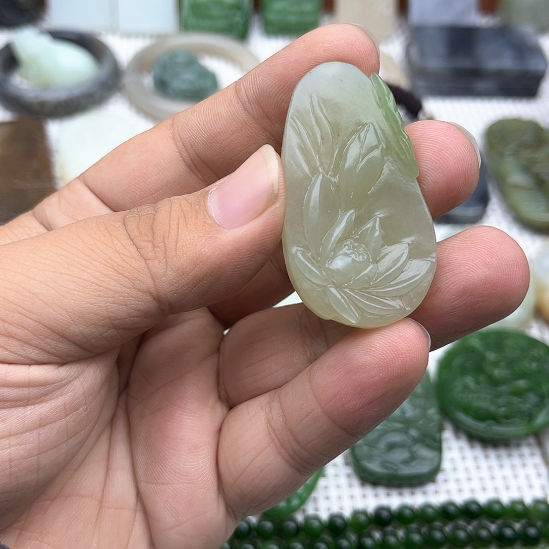 和田玉挂件未镶嵌