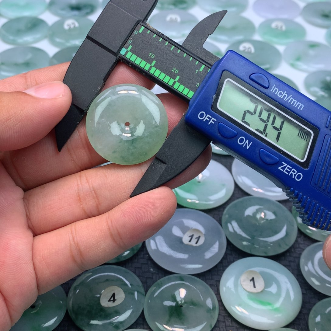 翡翠未镶嵌颈饰缅甸天然A货翡翠