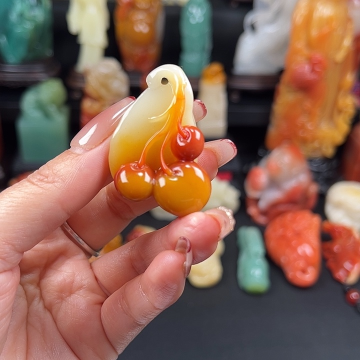 寿山石三彩老性芙蓉石