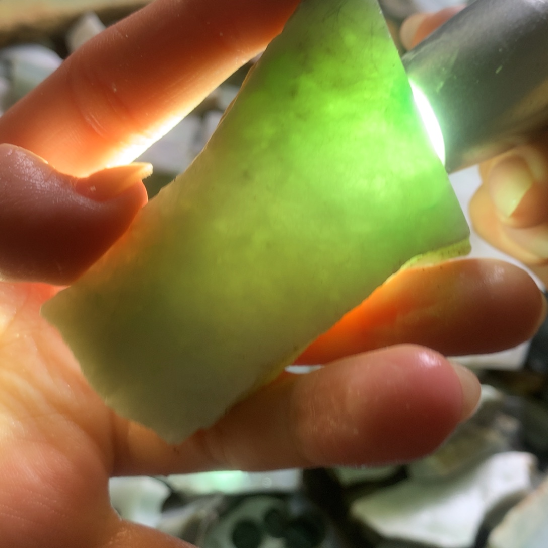 翡翠颈饰未镶嵌缅甸翡翠