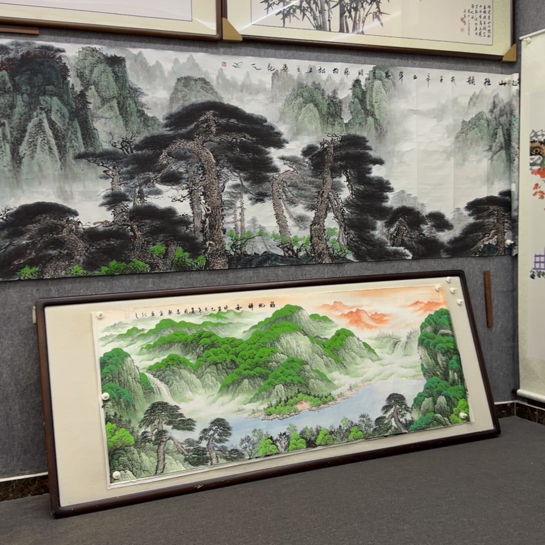 国画小丈二松山雅韵山水画芯微瑕