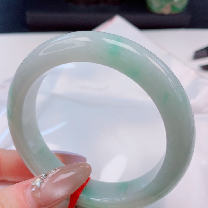 翡翠未镶嵌手镯52圈