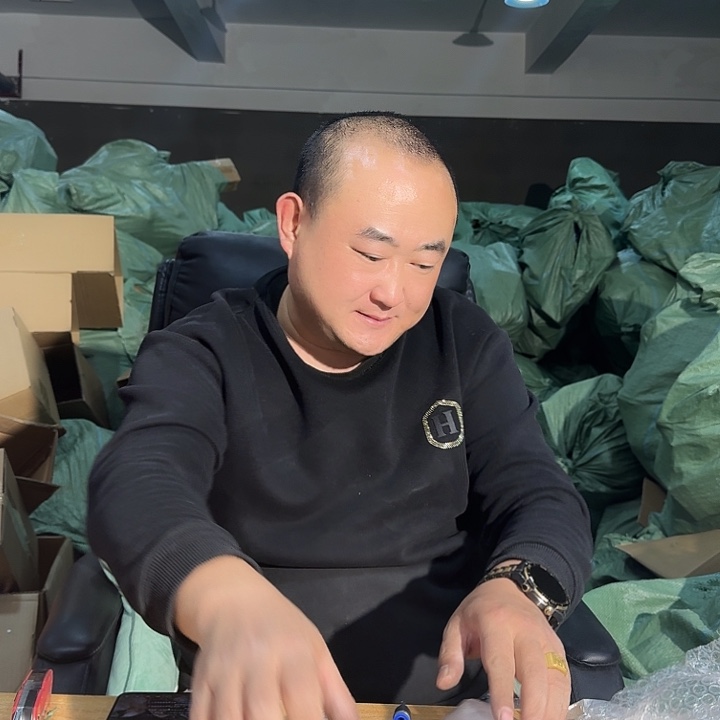 Lucky嗷嗷炸炸055