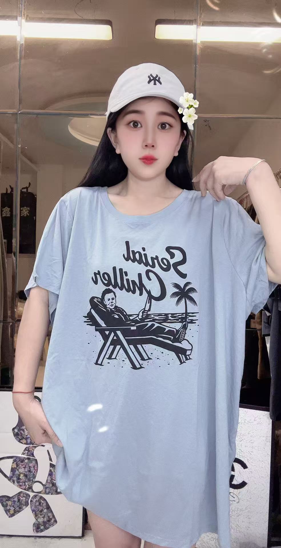 外贸大码纯棉T恤浅蓝色躺椅小人