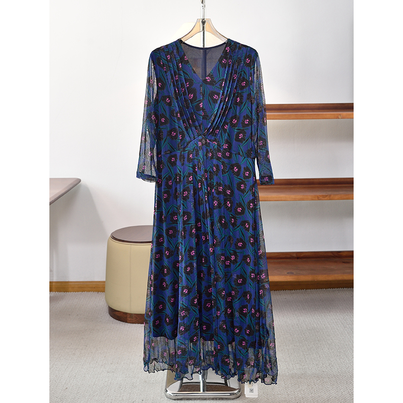 春夏新品 重磅真丝双层网眼V领连衣裙