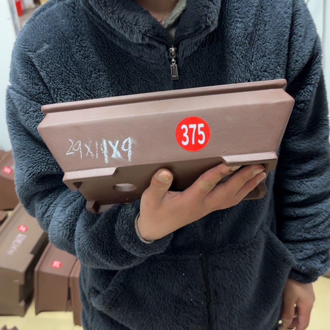 紫砂花盆呜呜呜呜