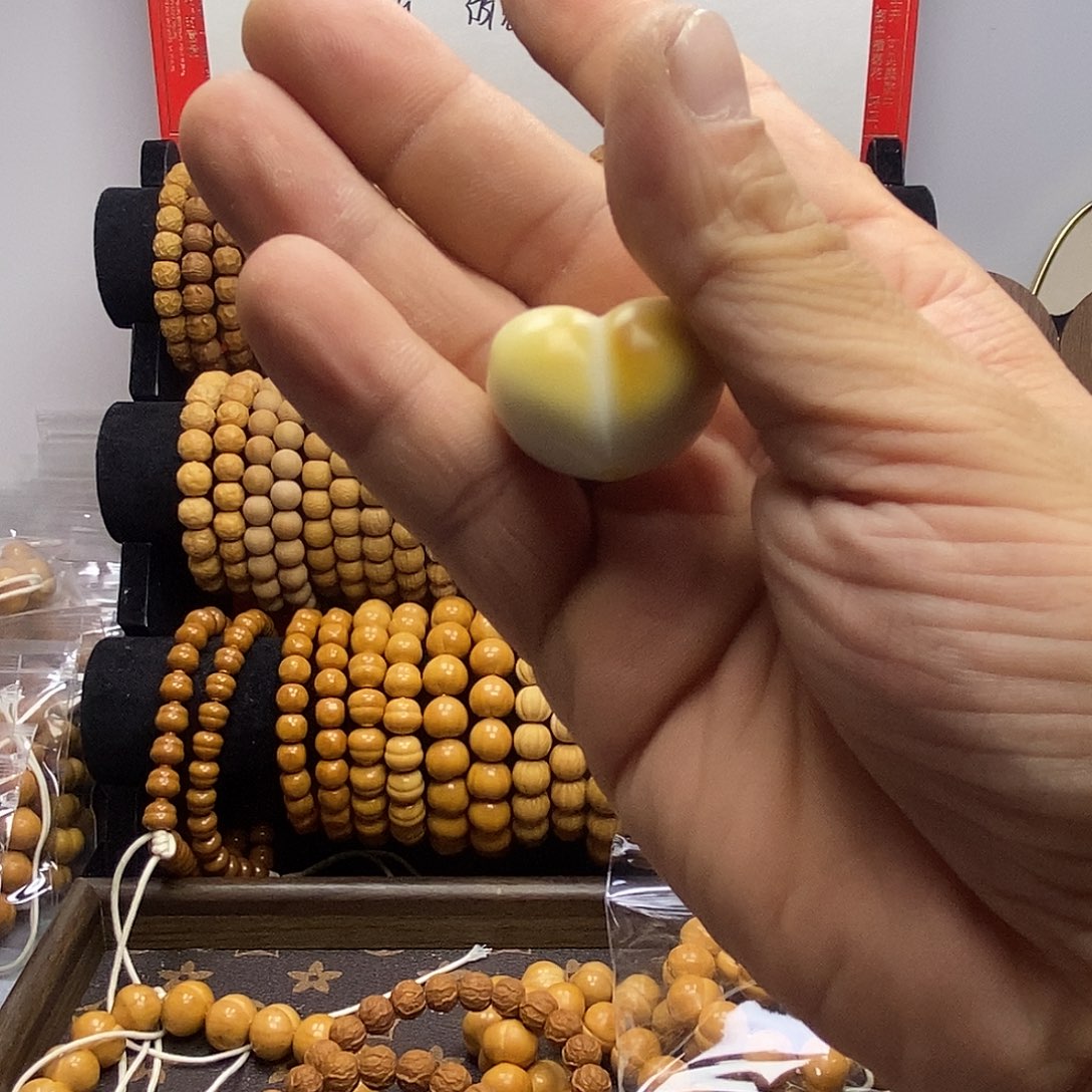 秋***寒猴头核桃手串猴头手串，屁桃一个