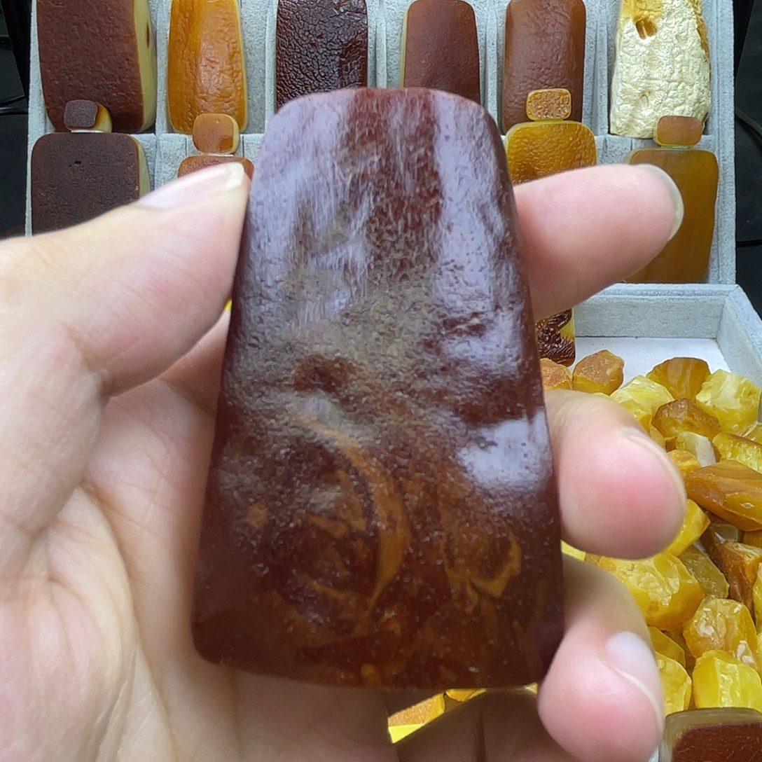 定制蜜蜡足金镶嵌牌子