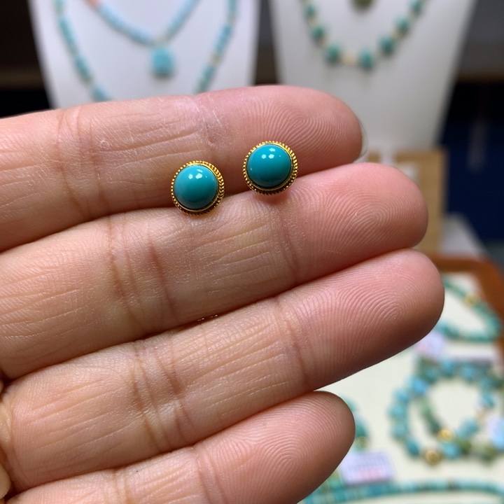 绿松石18K金镶嵌耳钉