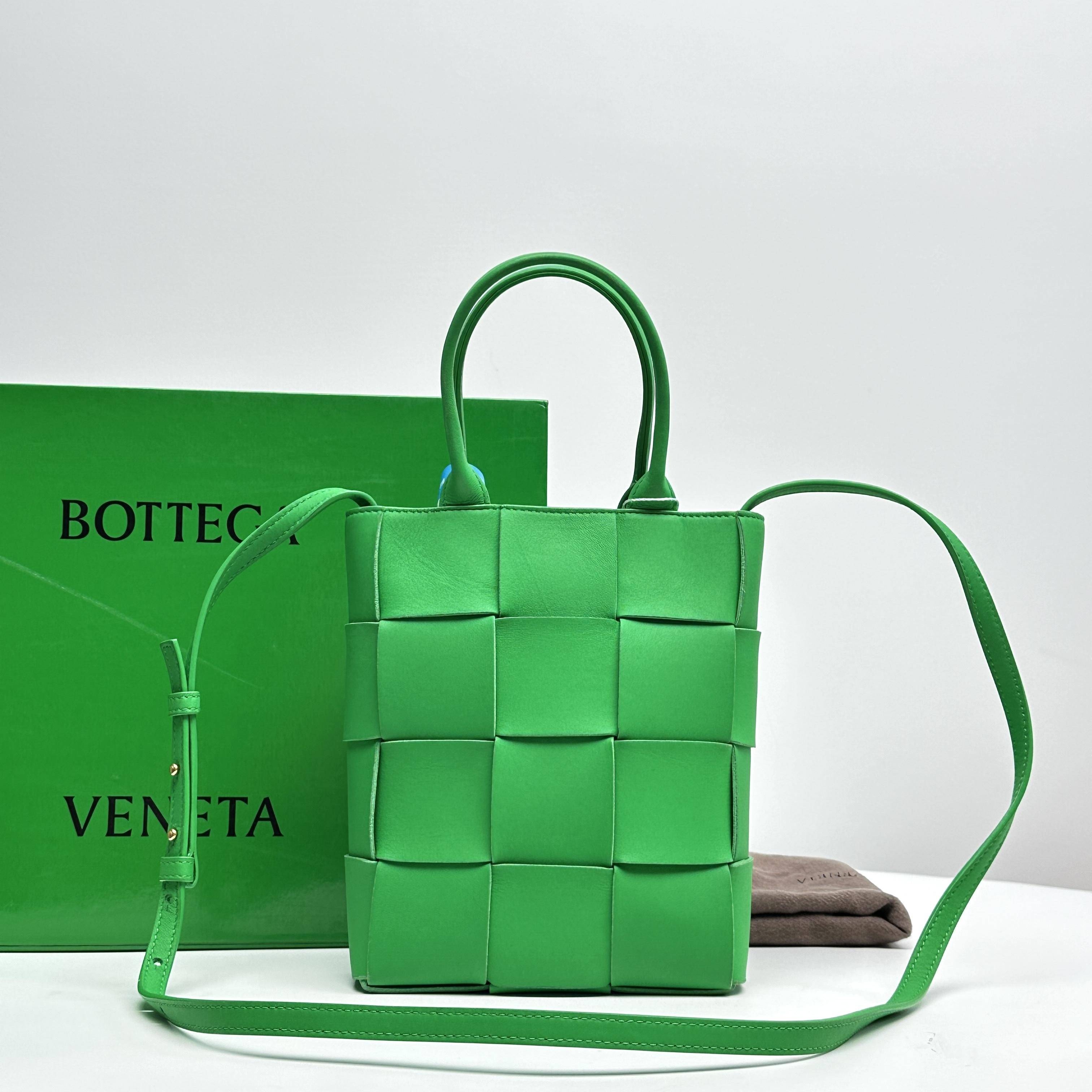 胖虎佳佳/葆蝶家/95新/公价0/箱包/斜挎包/312501200255