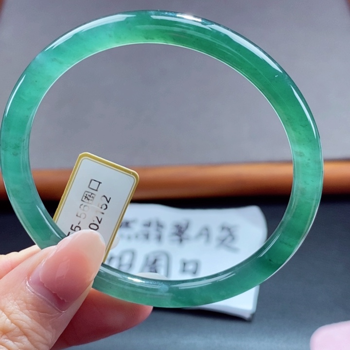 翡翠未镶嵌手镯翡翠手镯120