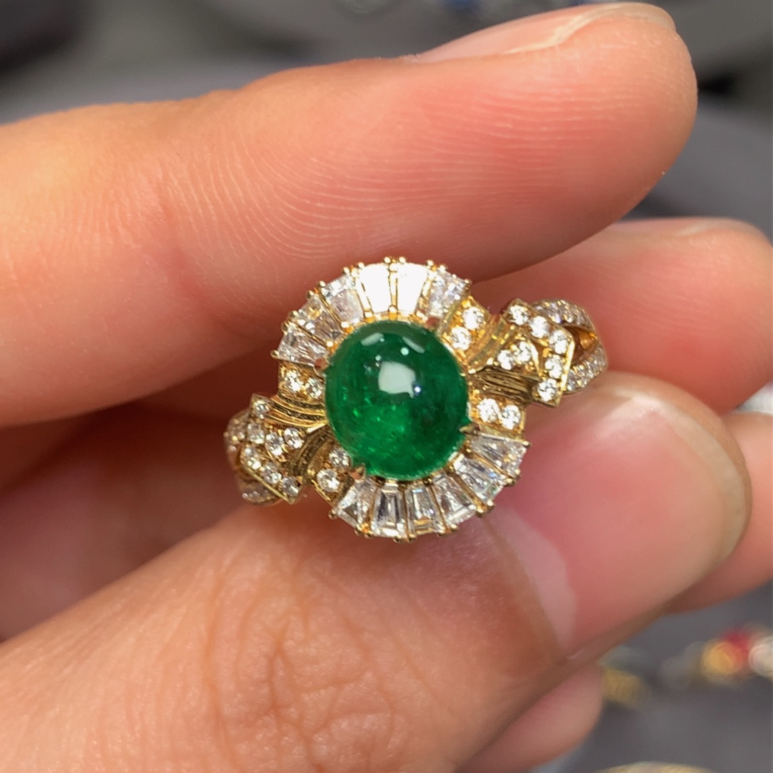 祖母绿戒指18K金镶嵌