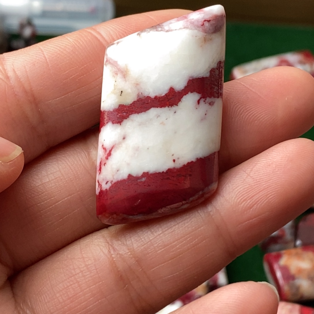 天然辰砂天然朱砂原石五花肉