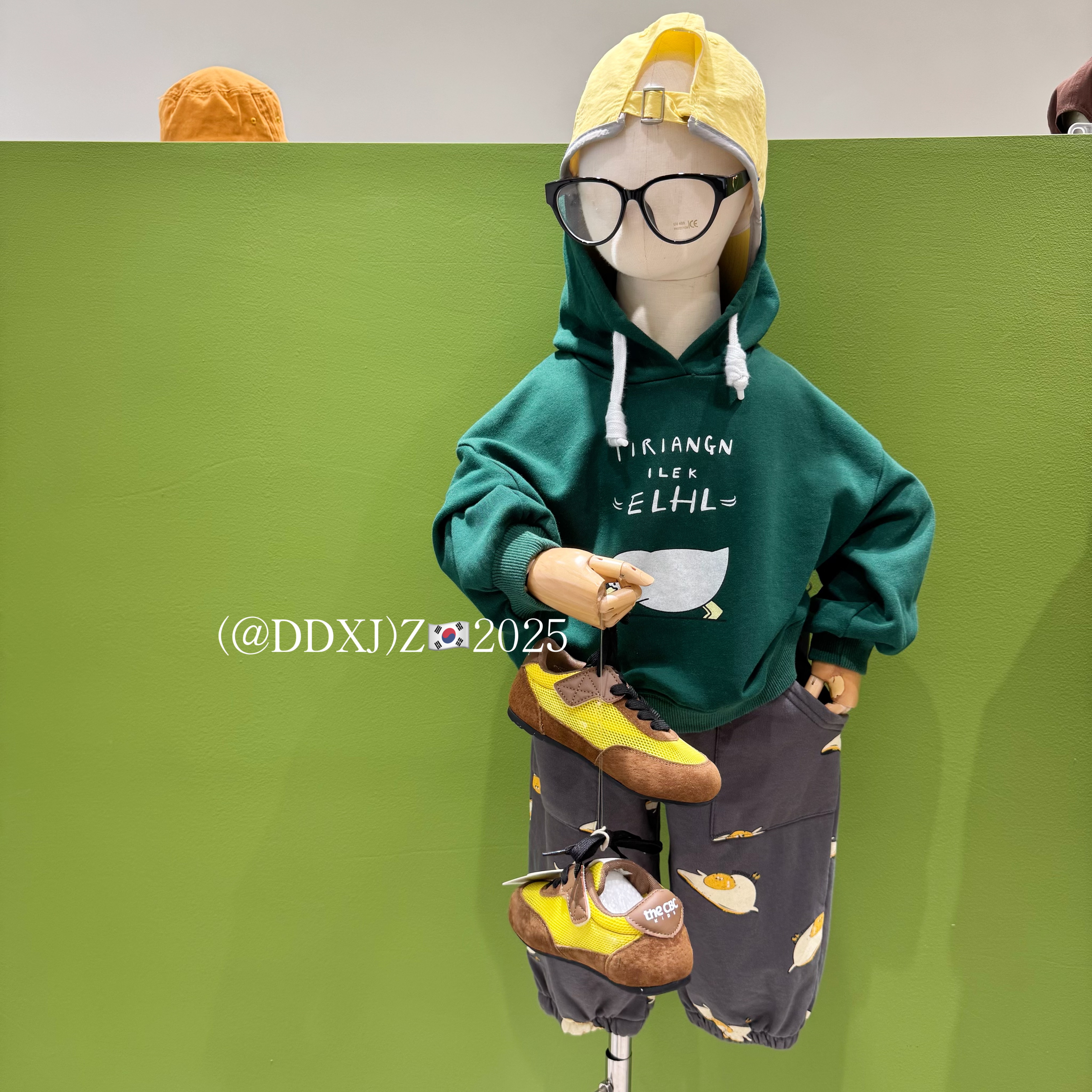 【W+韩系童装】秋款达不溜家原创儿童韩系印小鸭戴帽绿色卫衣 1035