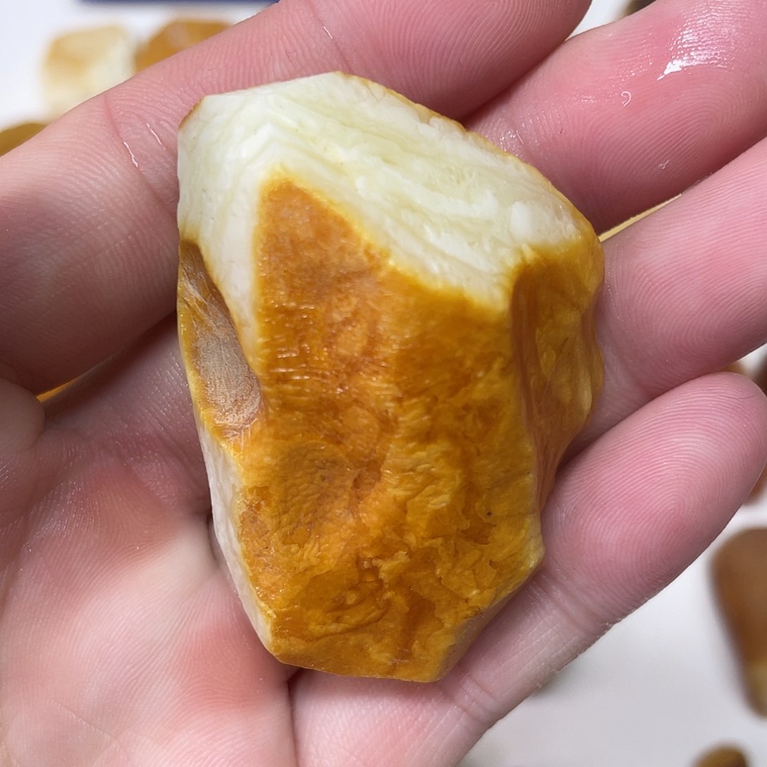 定制琥珀未镶嵌原矿蜜蜡