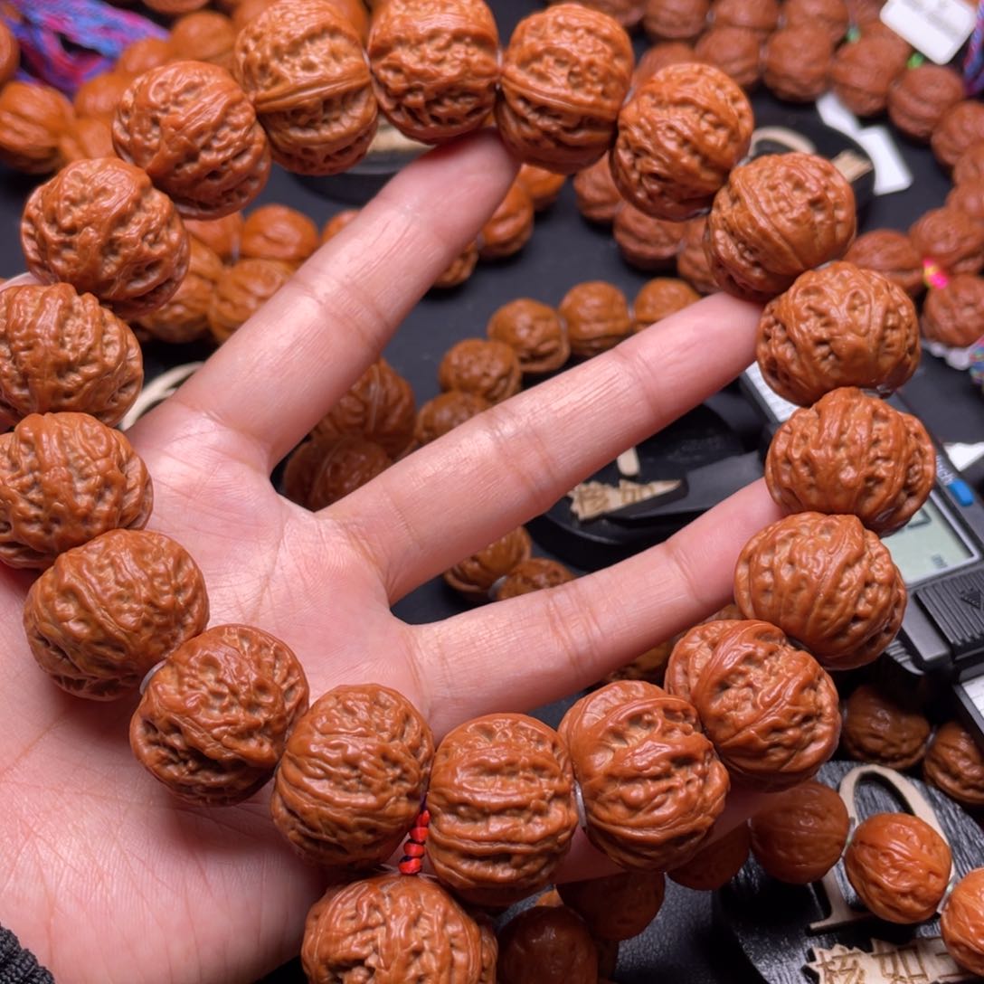 文玩核桃手串Z*Z珊瑚111