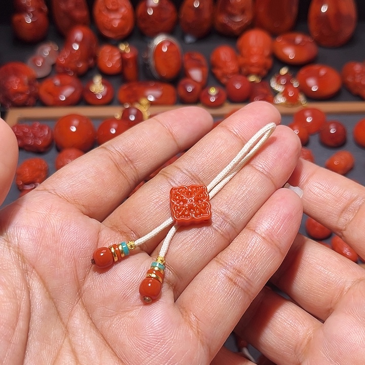 南红玛瑙未镶嵌配饰弟子珠6+金杆杵背云