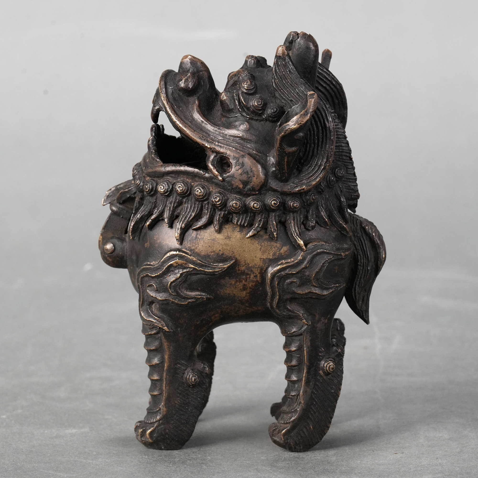 LOT 020709明代 铜狻猊香薰【古董拍卖】