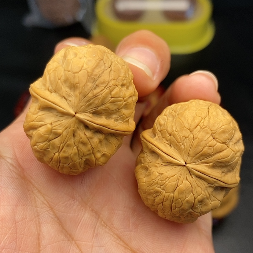 【闪购商品】把件文玩核桃33尺小金豆