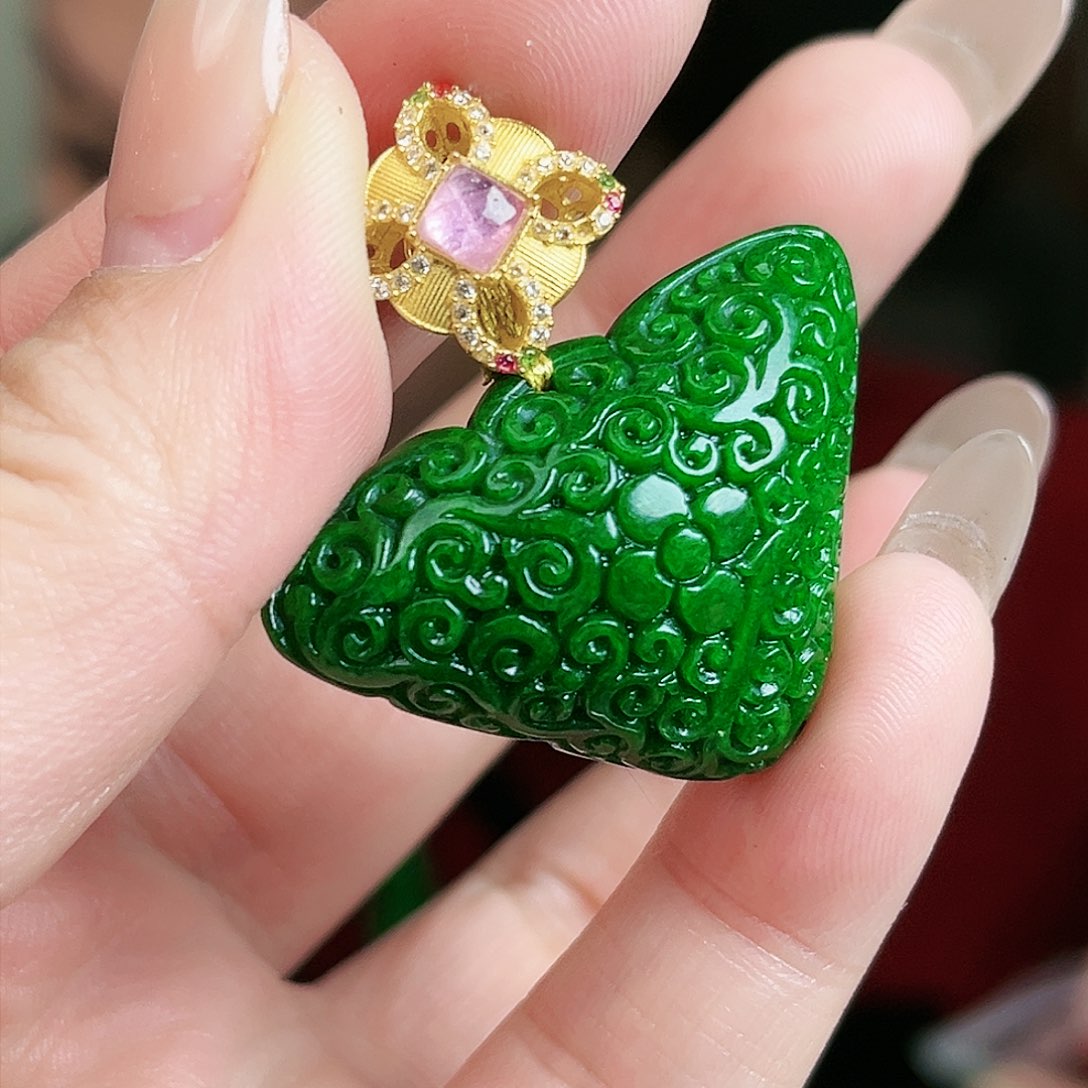 翡翠颈饰银S925镶嵌吊坠