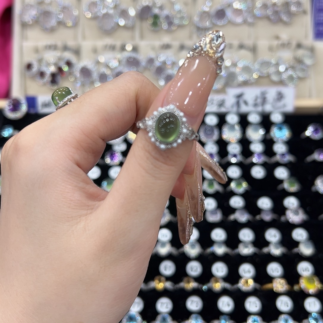 群***宝蛇纹石玉银S925镶嵌戒指