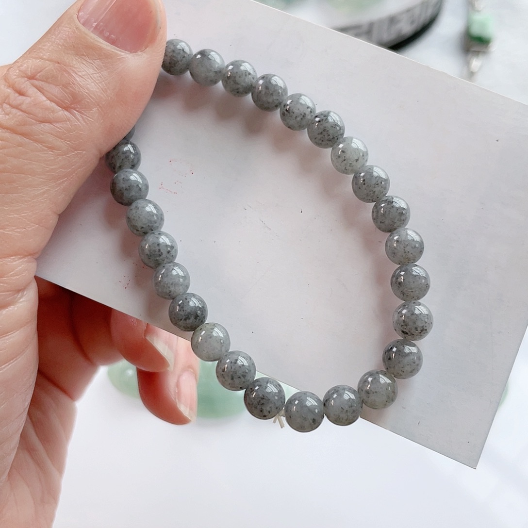 翡翠颈饰未镶嵌乌鸡手串