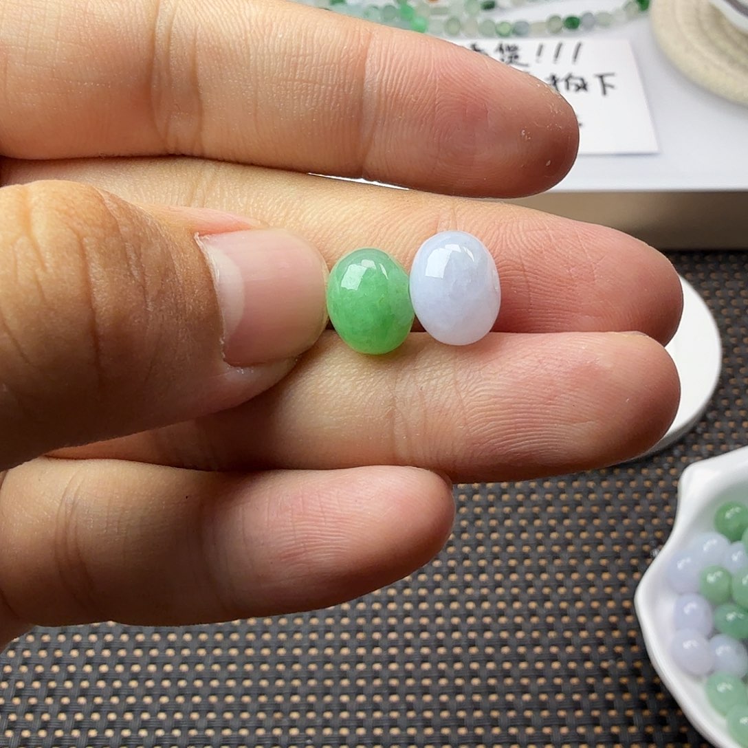 翡翠散珠鼓珠尺寸10.1，2颗