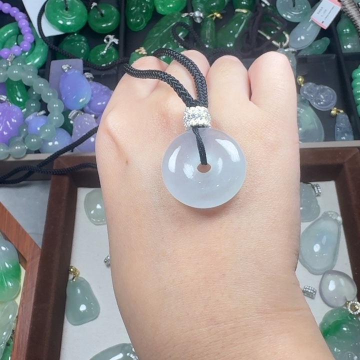 翡翠未镶嵌颈饰11