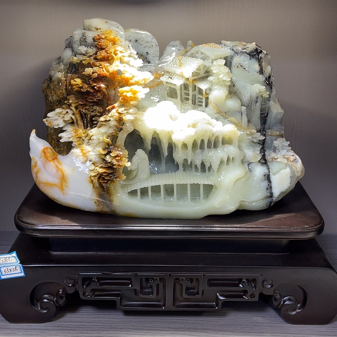 蛇纹石玉（覆膜）未镶嵌珠宝奇石