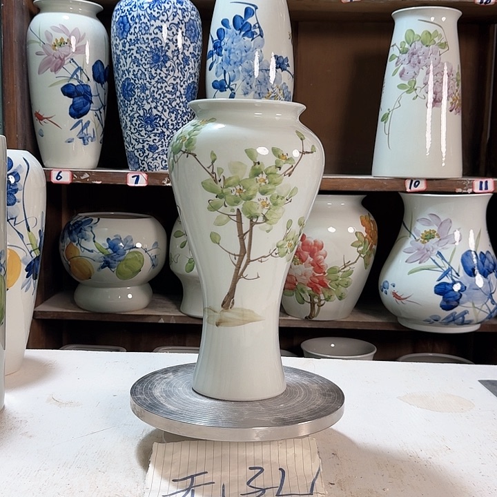 瓶梅瓶绿绿梅花 新款陶瓷陶瓷