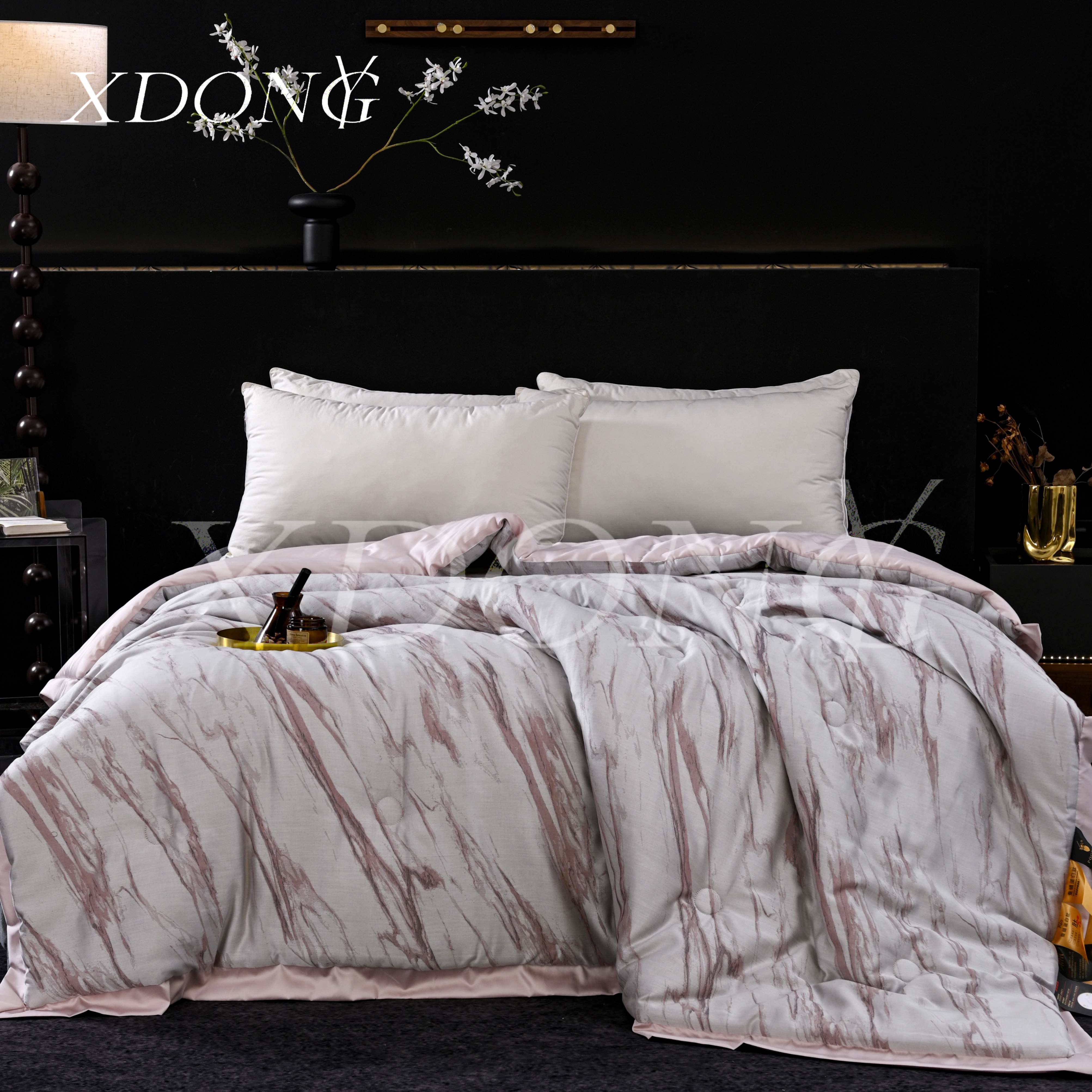 XDONGY(冬云家纺)200*230贡缎 亲肤柔软 莉莉娅紫 保暖透气冬被