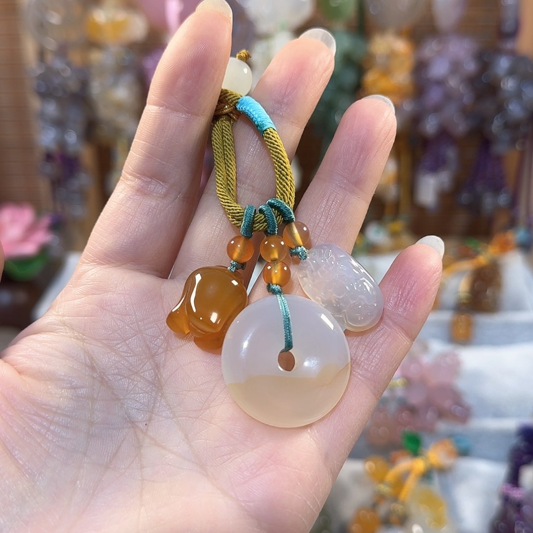 玛瑙/玉髓小挂件福利款不挑不拣通货料子带有包容点未镶嵌