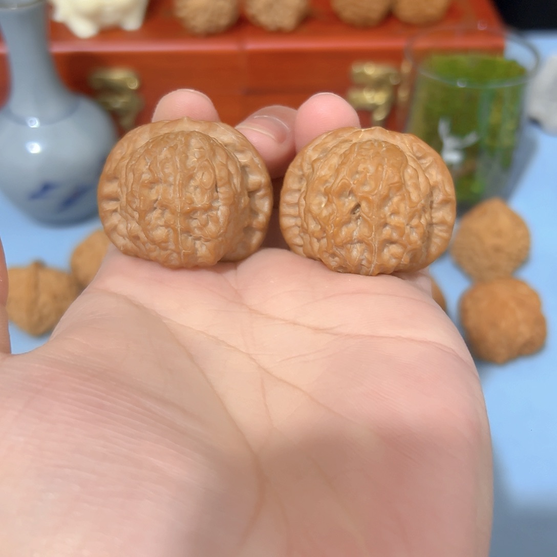 文玩核桃把件变异血麒麟