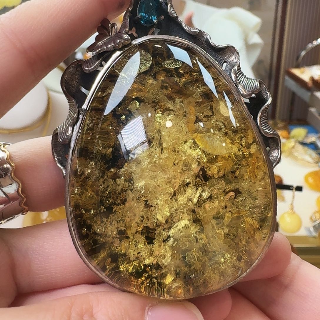 琥珀未镶嵌颈饰吊坠