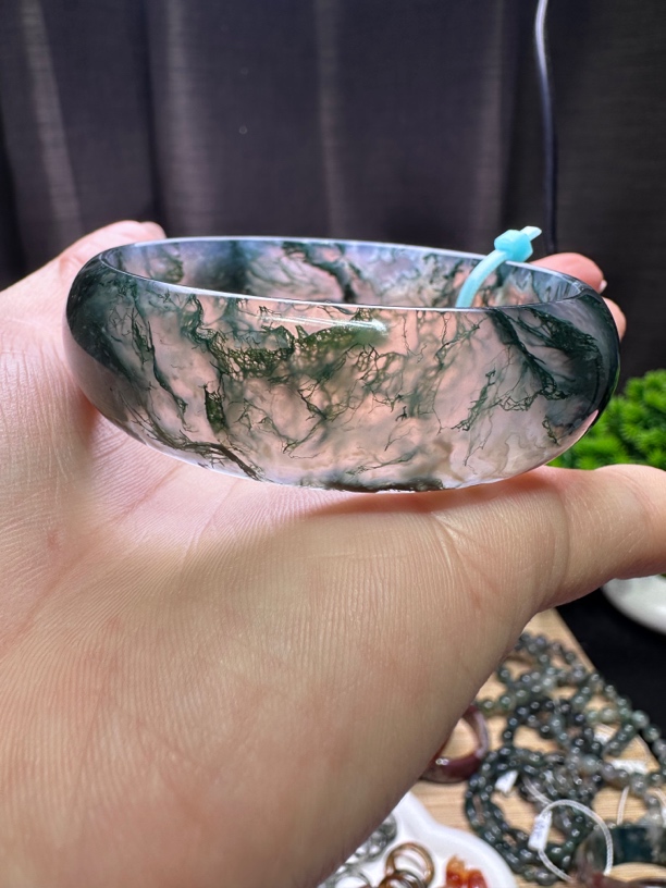 天然水草玛瑙手镯冰透底飘花水草