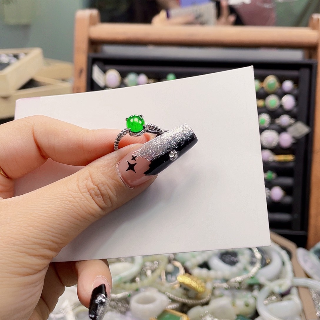 翡翠未镶嵌颈饰天然翡翠Ａ货