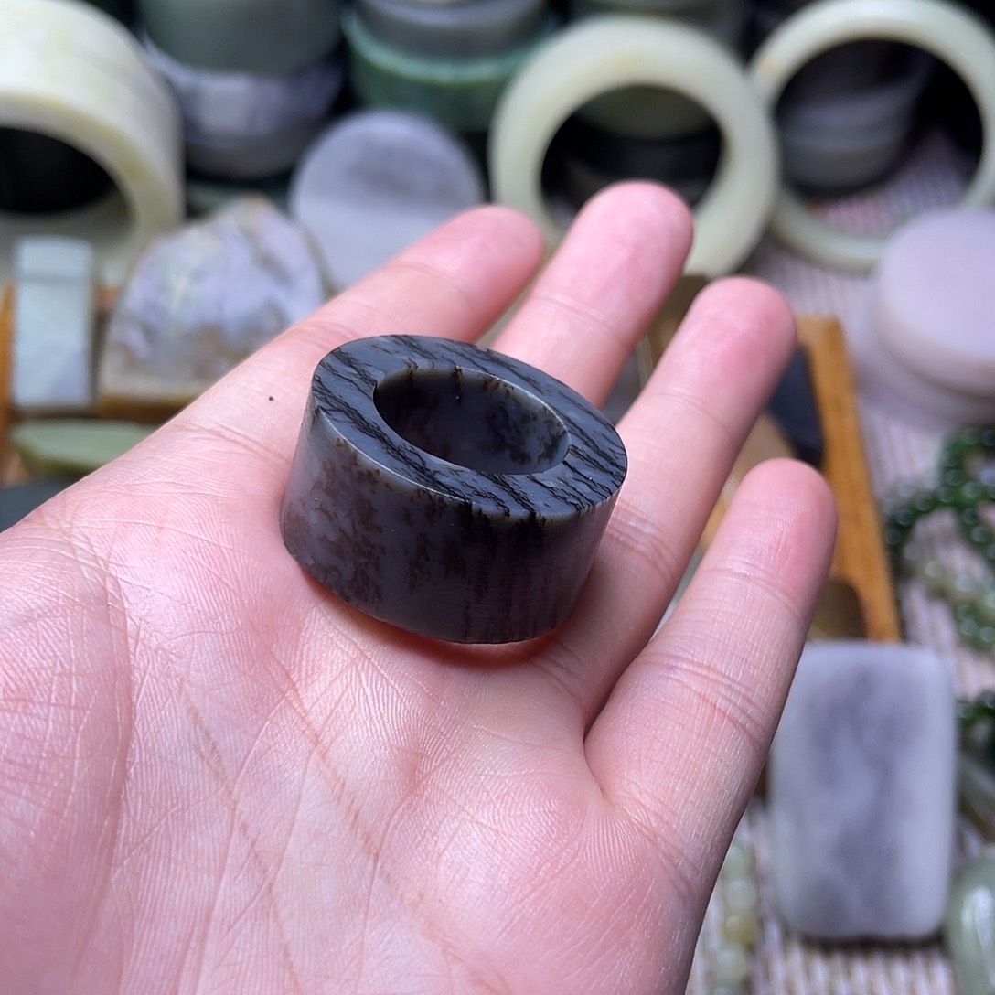 未镶嵌和田玉珠宝半成品且末蓝带桂花 内径22